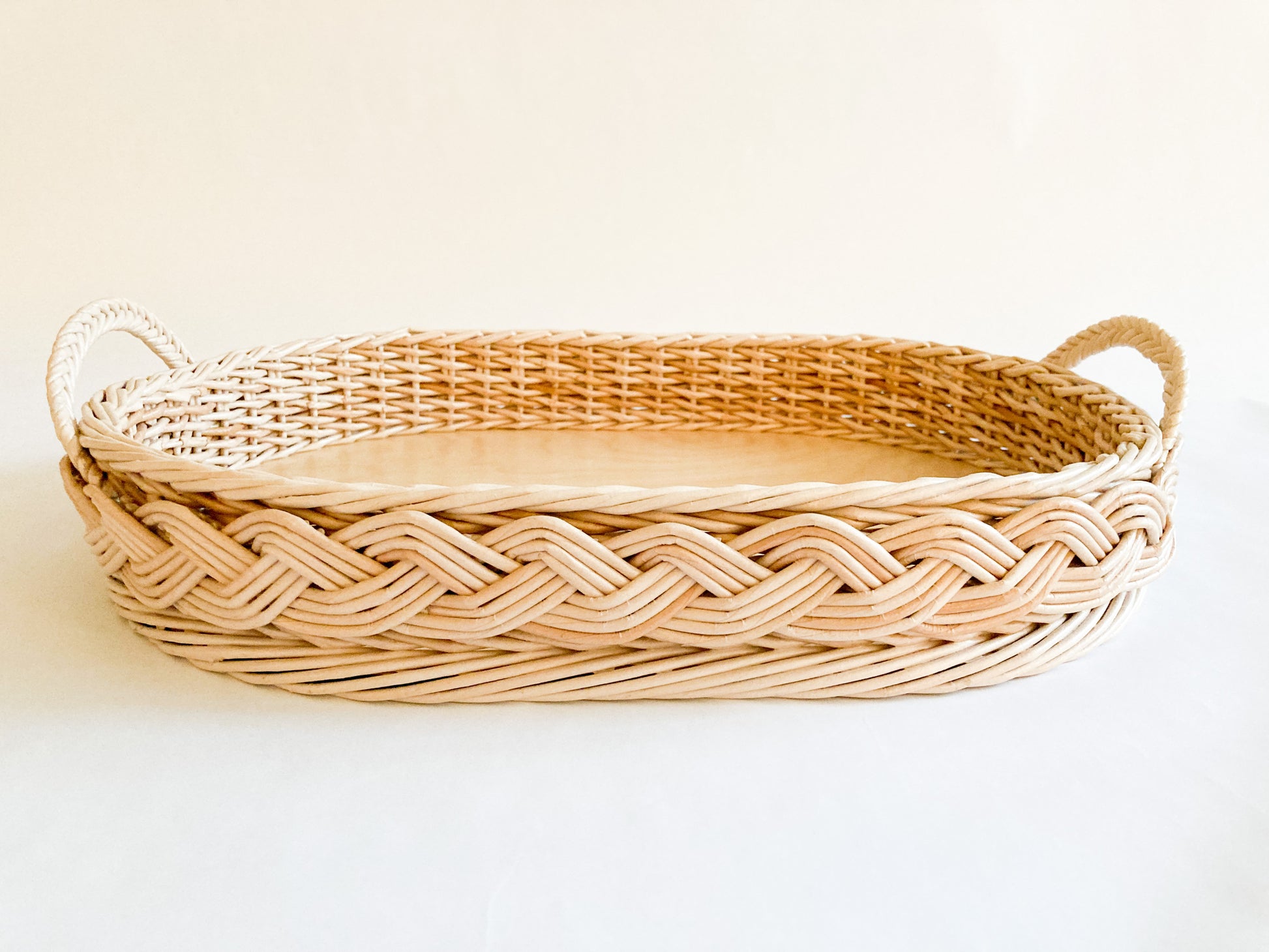 Woven decor tray