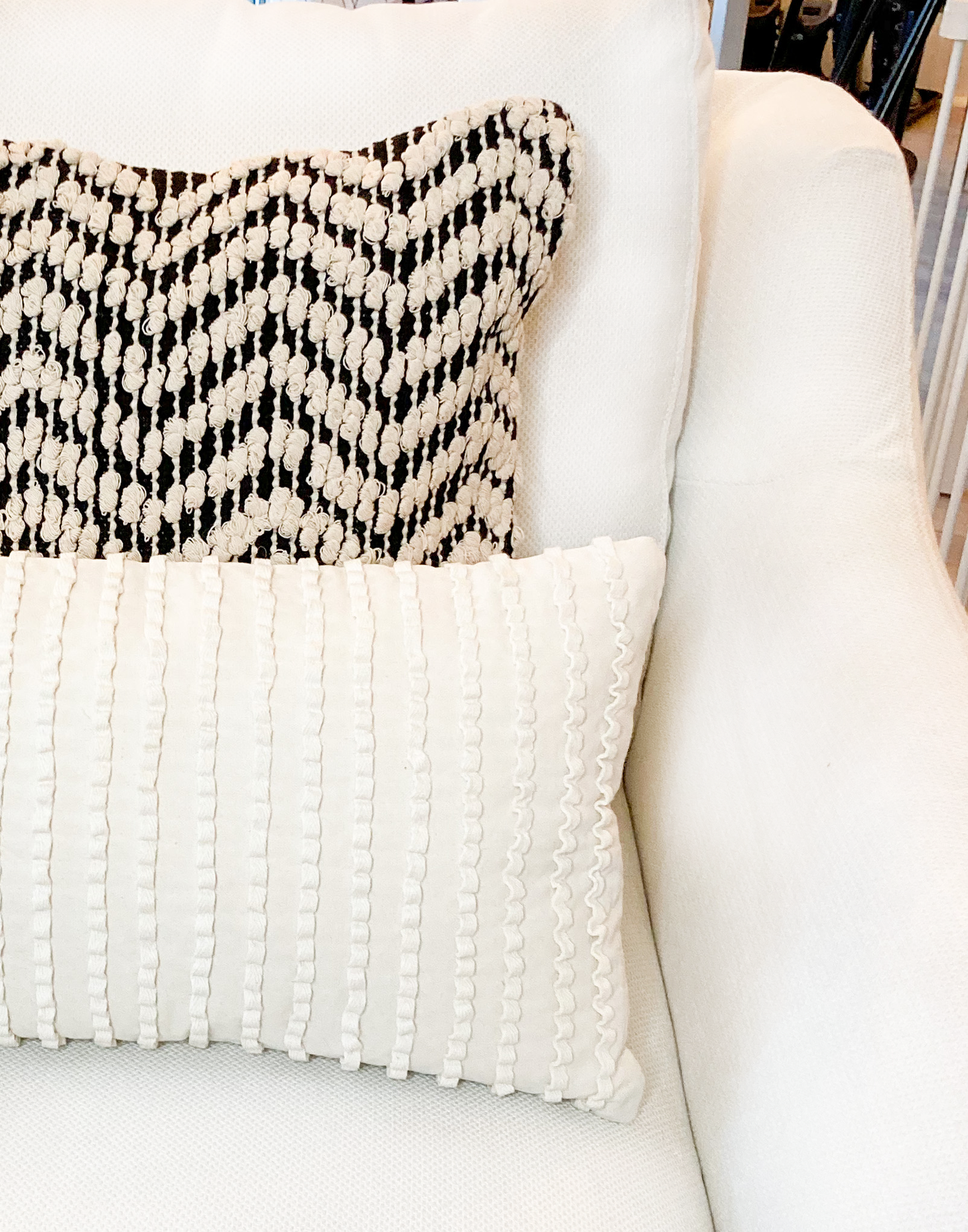 Luna Lumbar Pillow Cover