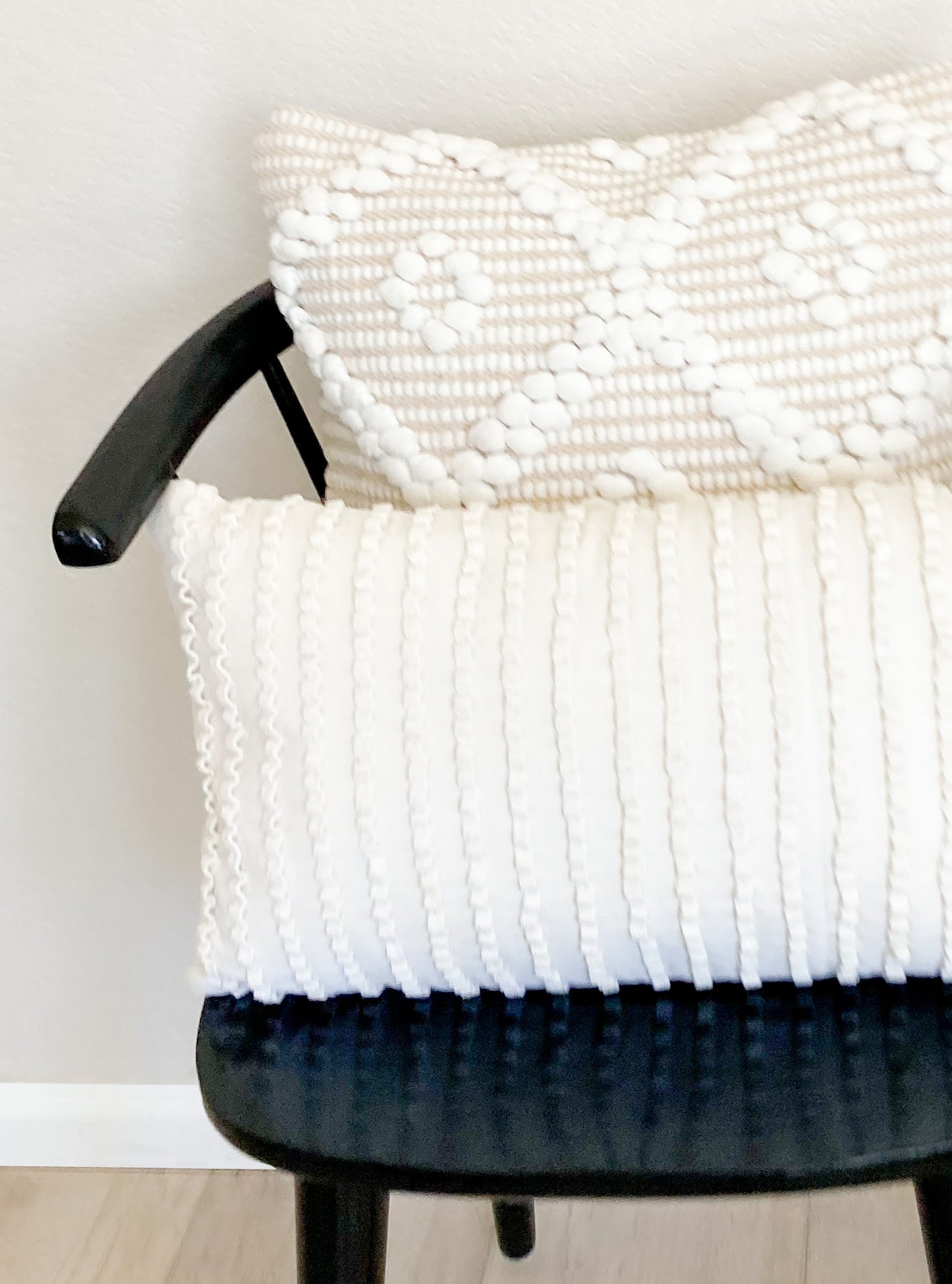Luna Lumbar Pillow Cover